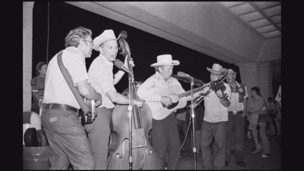 Stanley Alexander (on guitar) was the last living member of the East Texas String Ensemble....